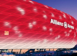 海星体育直播_太阳上演21分惊天逆转力克快船，布克狂轰40分主宰赛场，哈登三双难挽败局