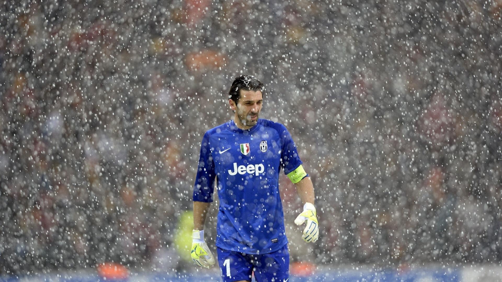 撕裂的信仰，当希勒的怒斥撞上纽卡德比之殇