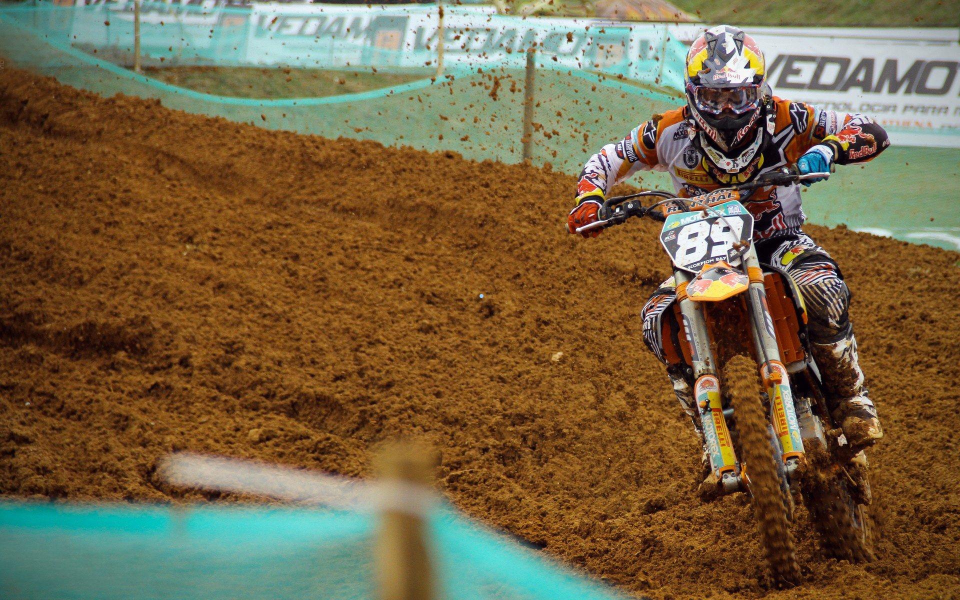 凯夫伦-图拉姆进球后温情揭秘，哥哥的祝贺总是第一个抵达